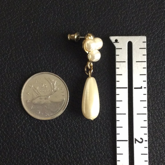 Vintage Teardrop Faux Pearl Earrings - Picture 3 of 3
